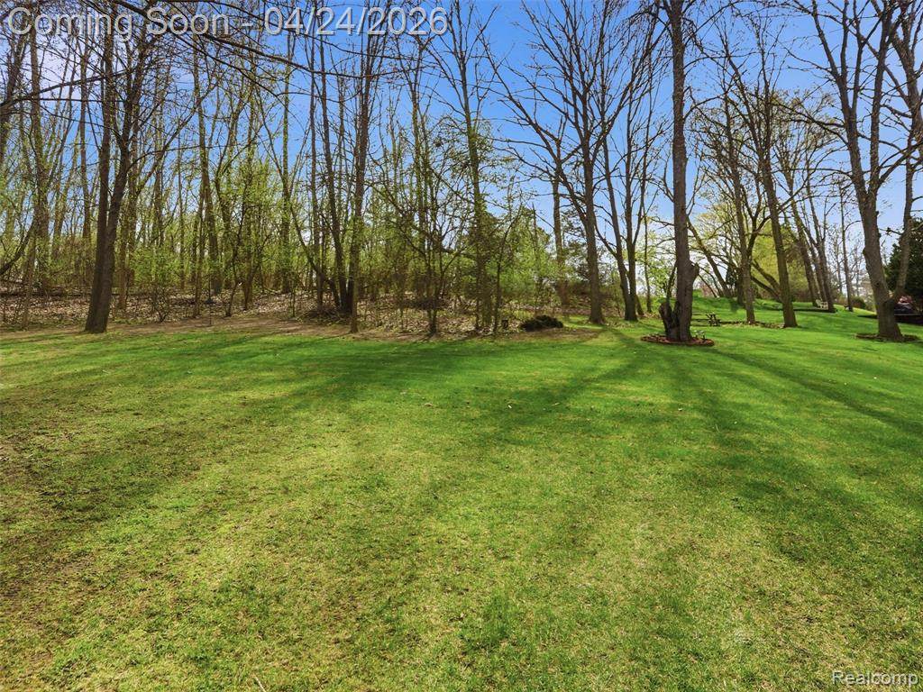 5617 Millpointe Drive, Waterford, MI 48327 — Photo 26