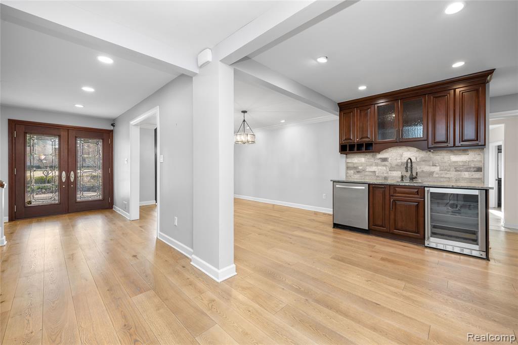 4695 Maura Lane, West Bloomfield, MI 48323 — Photo 15