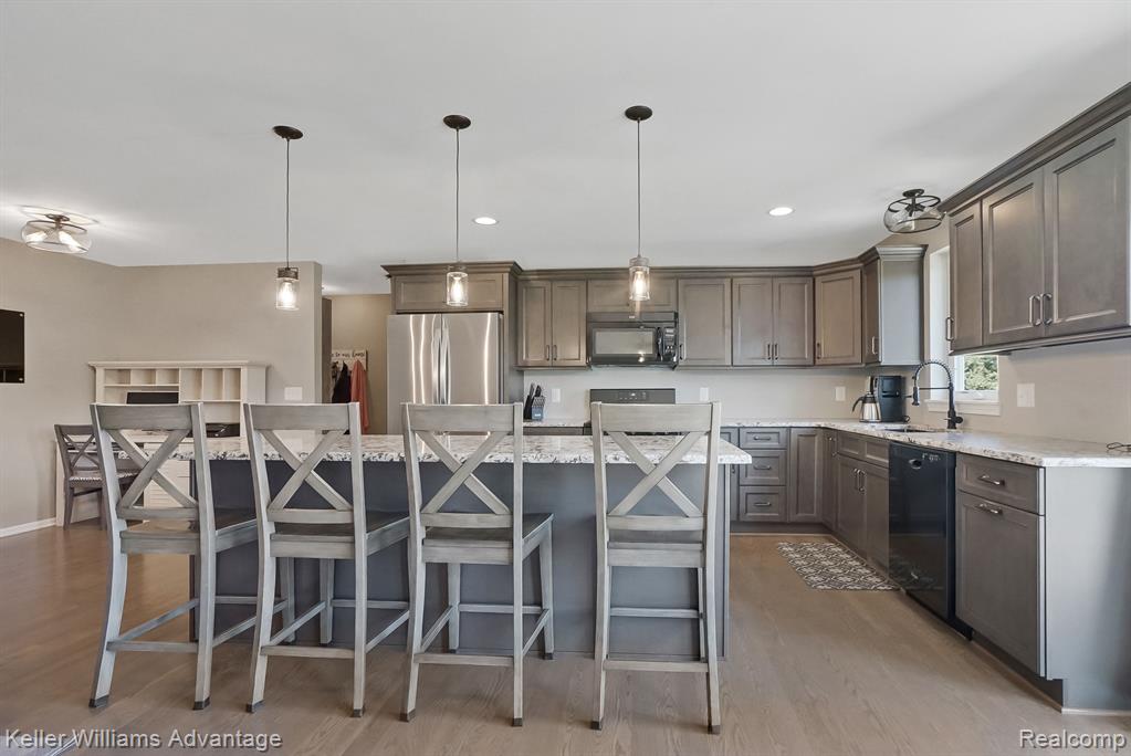 5580 Jeanne Marie Drive, White Lake, MI 48383 — Photo 5