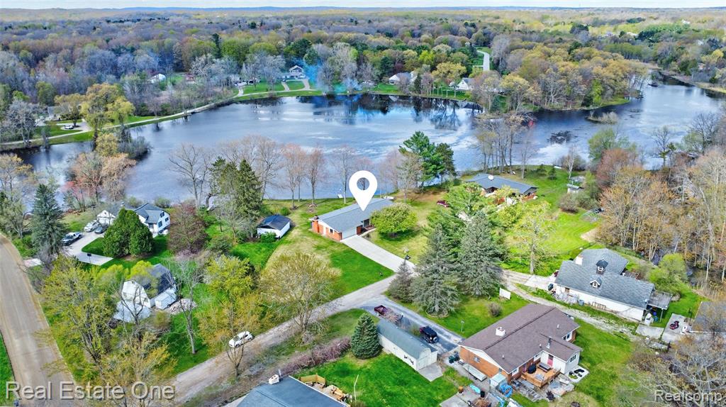 327 Coats Road, Lake Orion, MI 48362 — Photo 45
