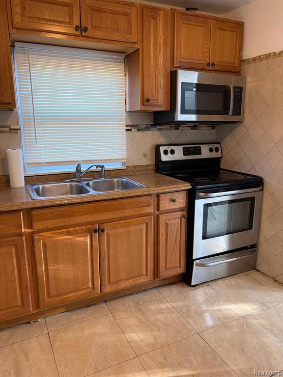 5901 N Vernon Street, Dearborn Heights, MI 48127 — Photo 17