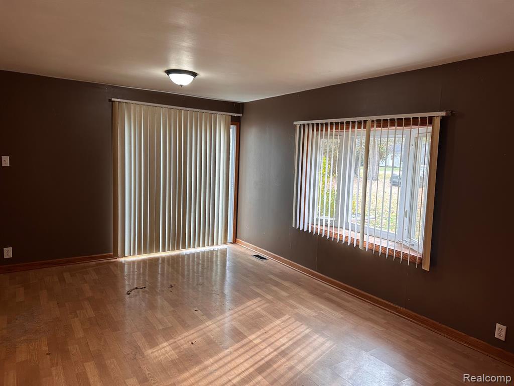 5324 SOUTHWAY Drive, Swartz Creek, MI 48473 — Photo 13