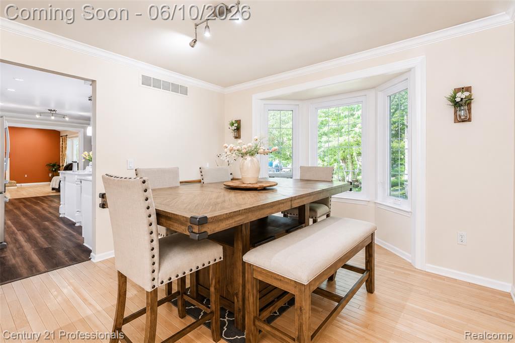425 Cherry Grove Lane, Walled Lake, MI 48390 — Photo 19