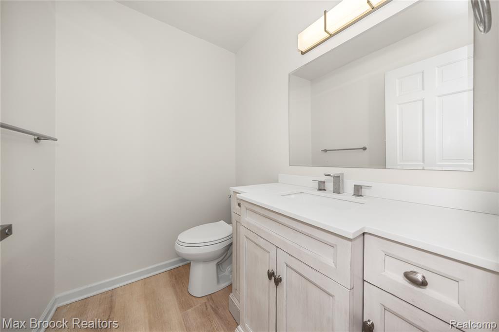 4490 Strathdale Lane, West Bloomfield, MI 48323 — Photo 30