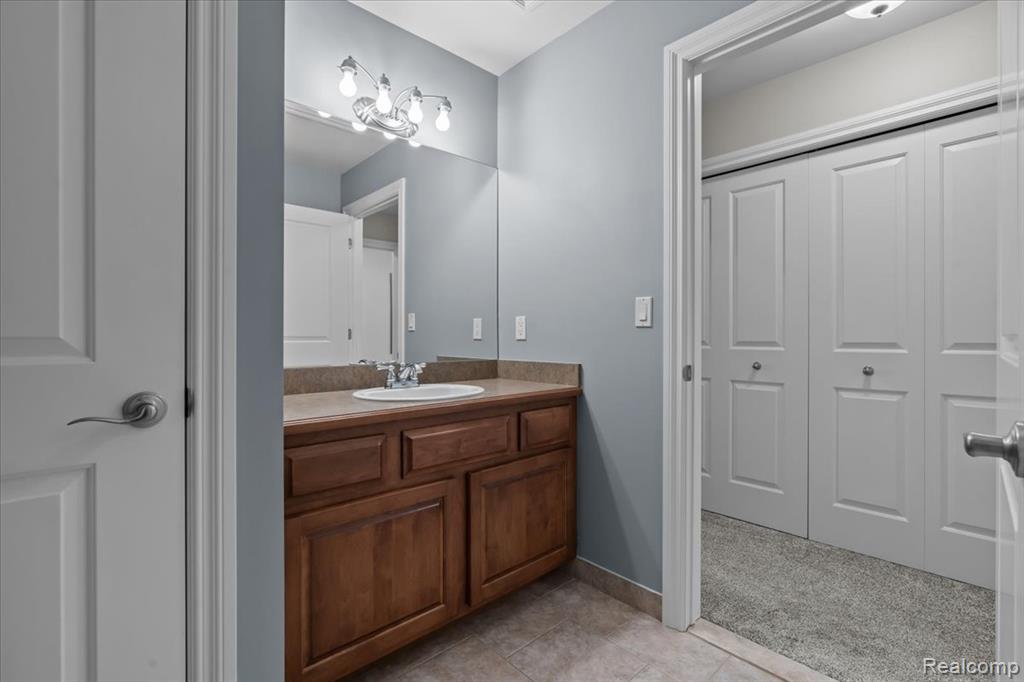 10511 Stoney Point Drive, South Lyon, MI 48178 — Photo 33