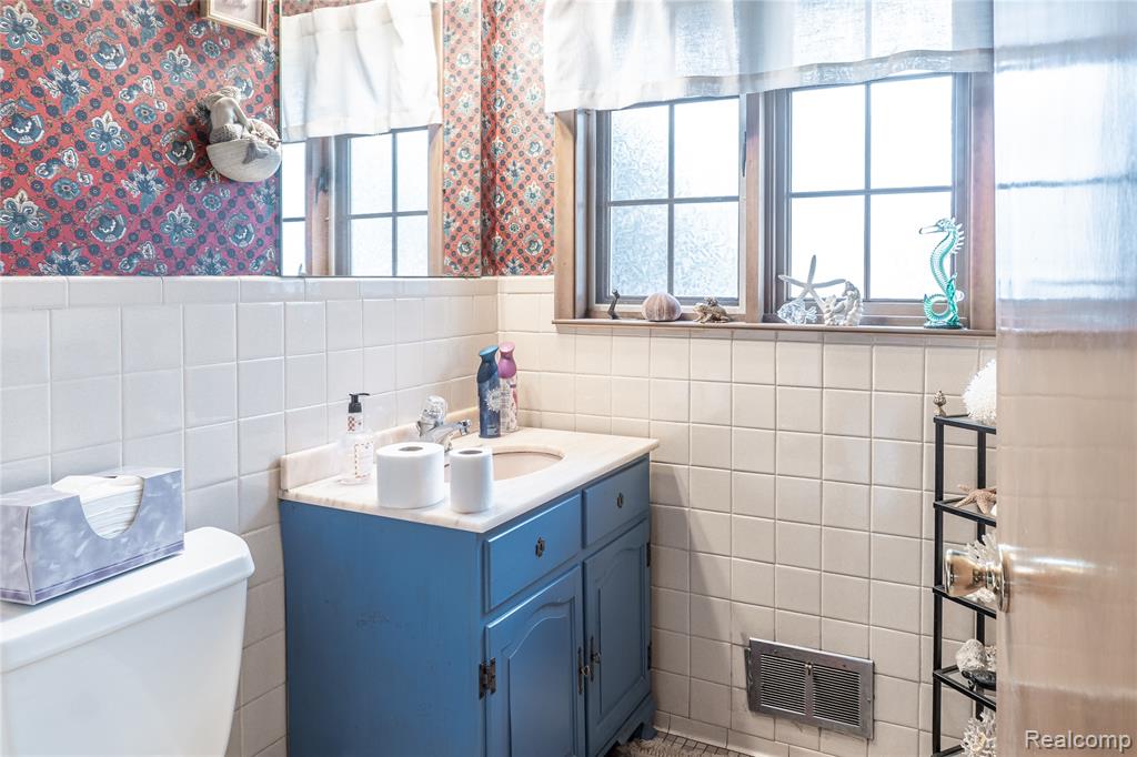 8362 Sunburst, Center Line, MI 48015 — Photo 30