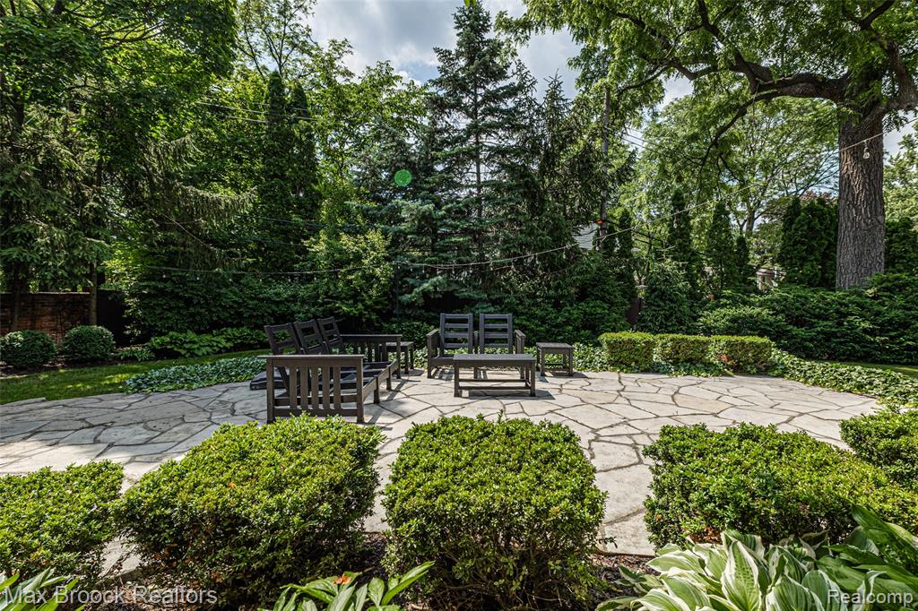 937 Henley Street, Birmingham, MI 48009 — Photo 29