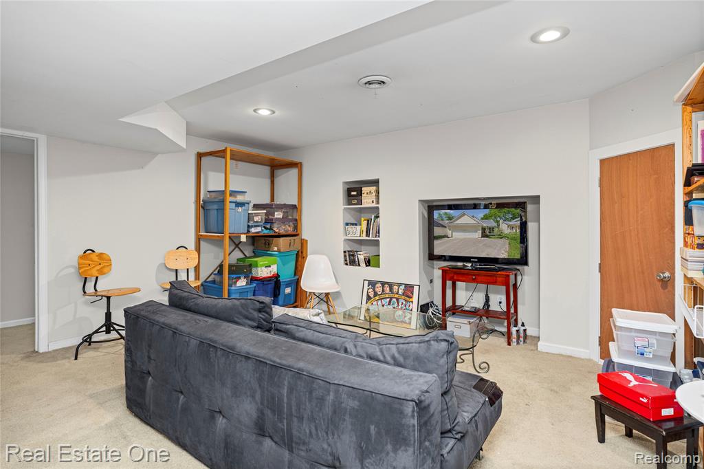 344 N Lake Angelus Road, Auburn Hills, MI 48326 — Photo 60