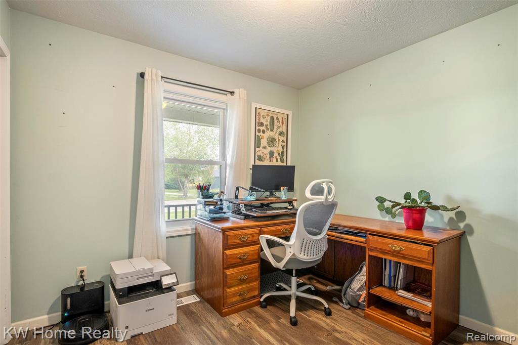 500 Clearwater Drive, Perry, MI 48872 — Photo 21