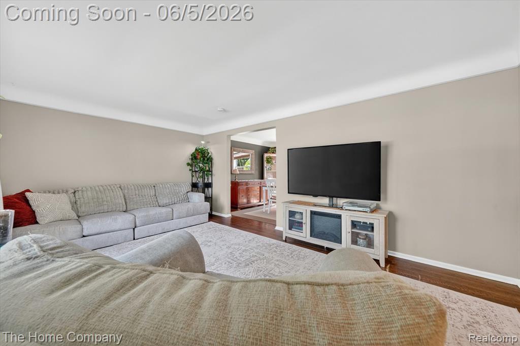 31302 Saratoga Avenue, Warren, MI 48093 — Photo 9