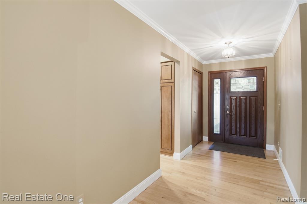 4425 Gardner Street, Sterling Heights, MI 48310 — Photo 6