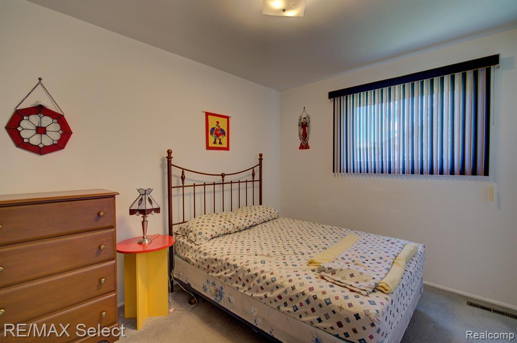 4460 DIXON Drive, Swartz Creek, MI 48473 — Photo 33