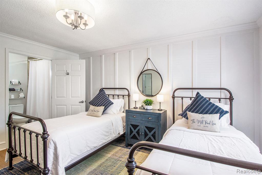 155 N Main Street, Clarkston, MI, 00000