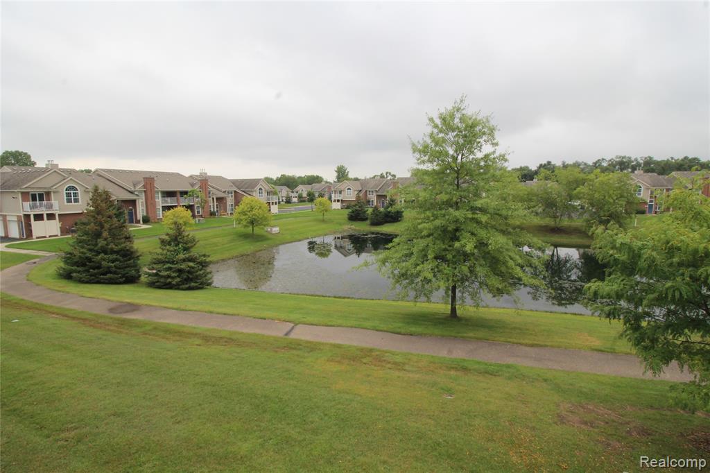 2224 Leighton Drive, Utica, MI 48317 — Photo 9