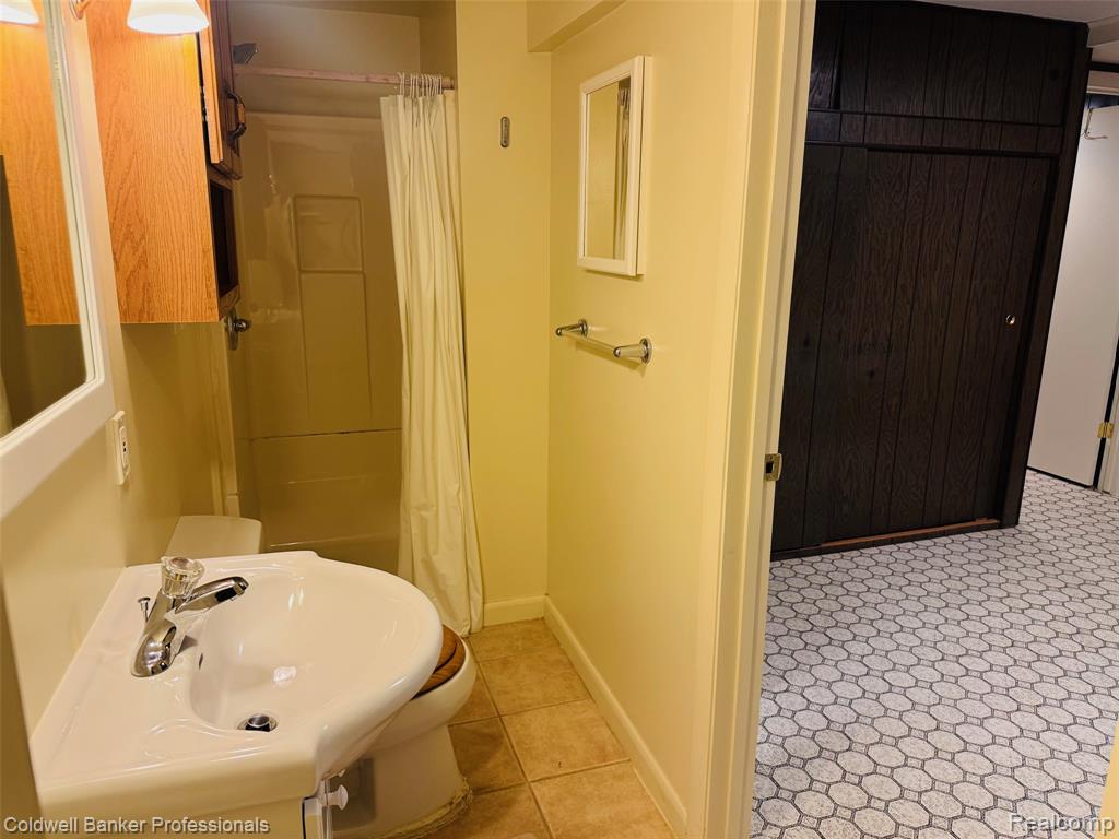 5175 Buckingham, 371, Troy, MI 48098 — Photo 16