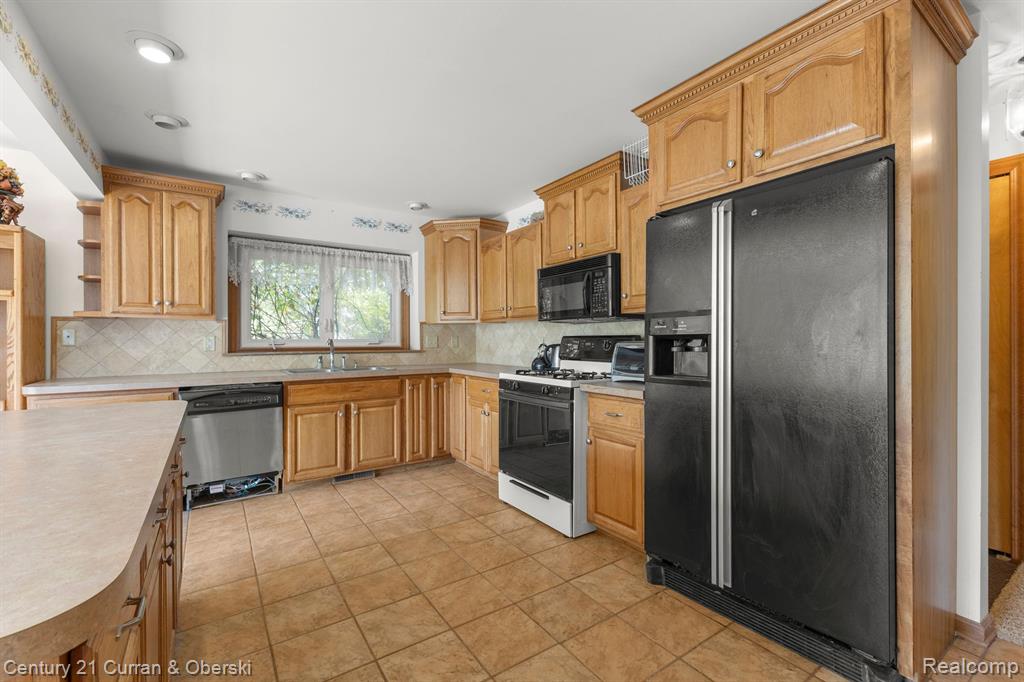 11843 LAWRENCE Road, Brooklyn, MI 49230 — Photo 31