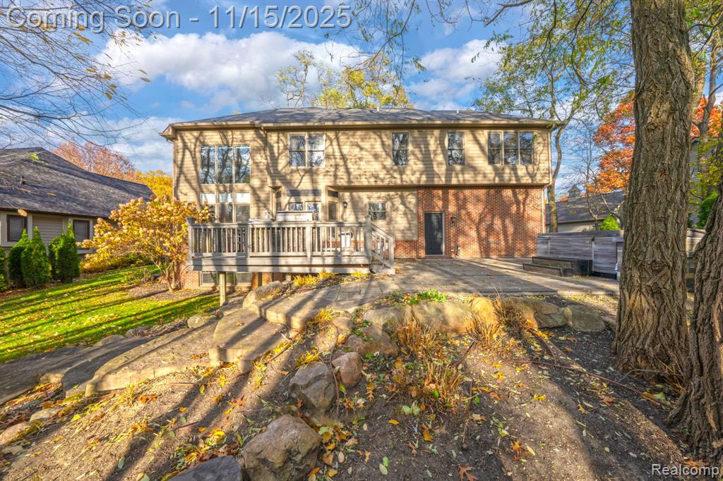 9751 Kingston Pointe Drive, Clarkston, MI 48348 — Photo 33