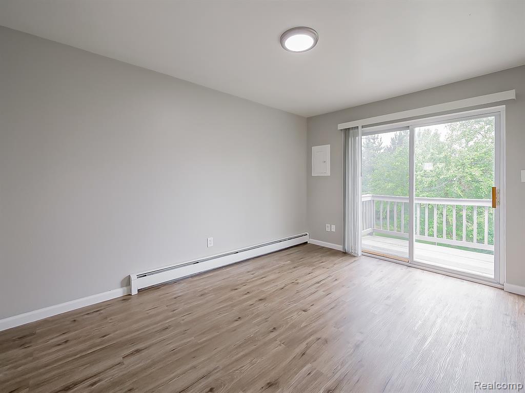132 Huronview Court, White Lake, MI — Photo 15