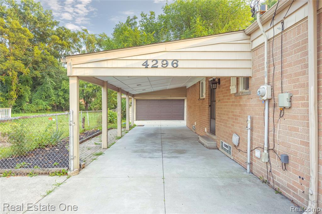 4296 Frazho Road, Warren, MI 48091 — Photo 32