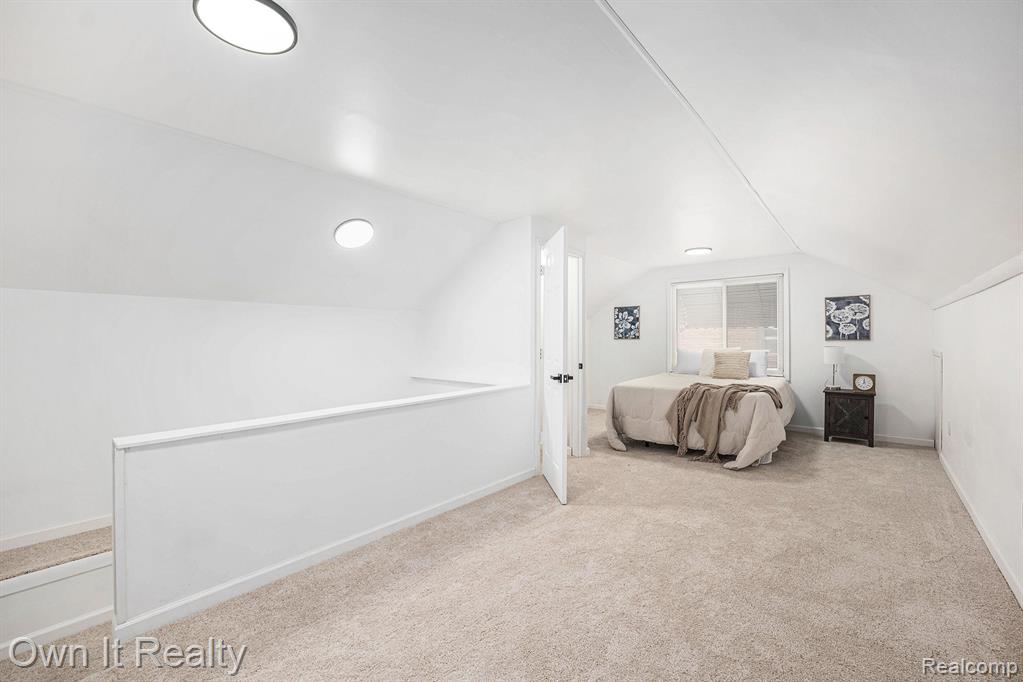 21138 Huntington Avenue, Harper Woods, MI 48225 — Photo 19