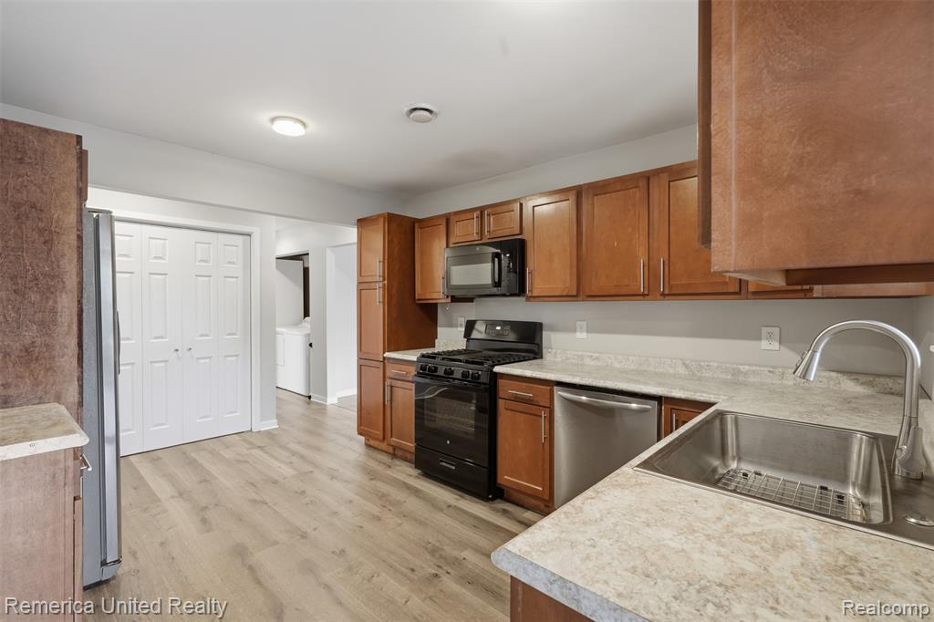 6109 Grand River Avenue, Brighton, MI 48114 — Photo 13