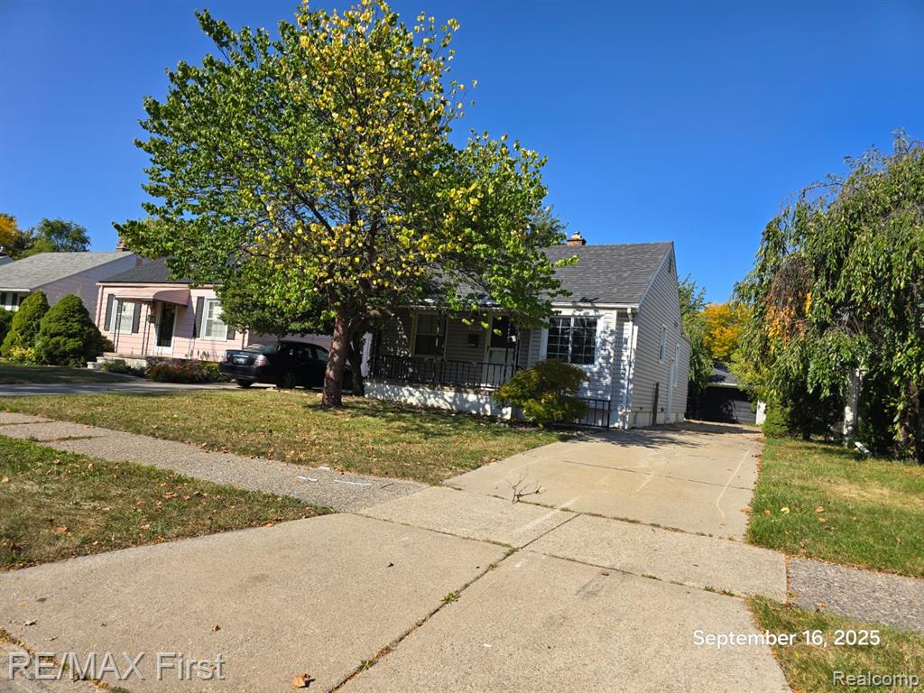 19341 Woodside Street, Harper Woods, MI 48225 — front exterior