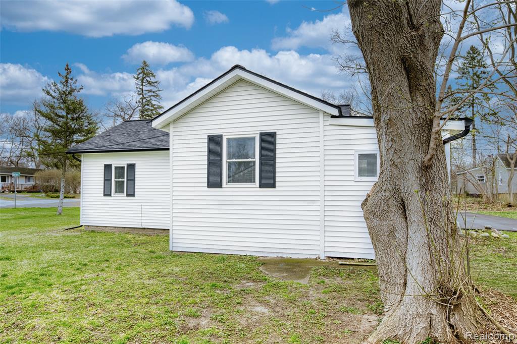 2514 Barton Street, Commerce Twp, MI 48382 — Photo 25
