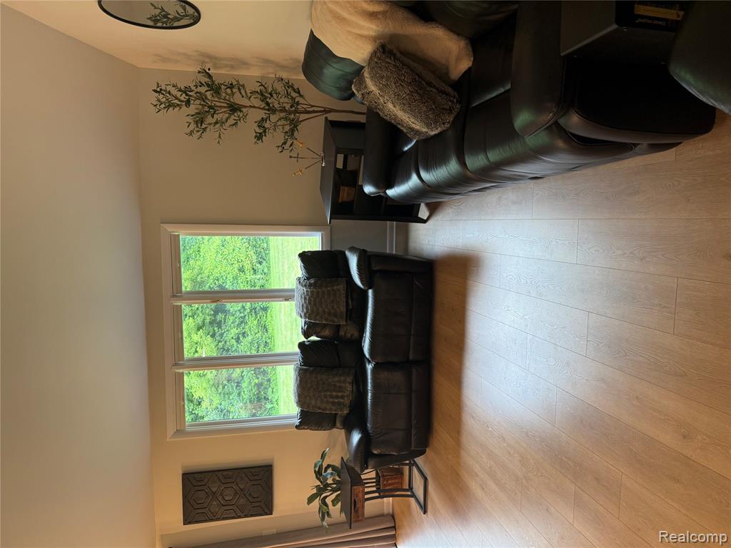 571 Park Place, Saline, MI 48176 — Photo 4