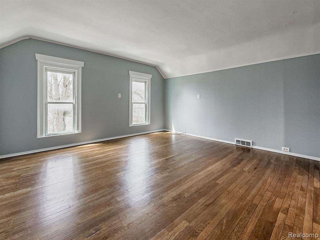 654 HICKORY unit 3 Street, Milford, MI 48381 — Photo 4
