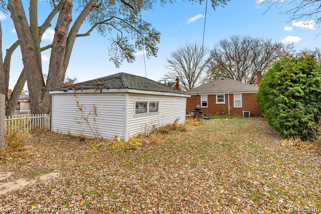 7668 Cortland Avenue, Allen Park, MI 48101 — Photo 36