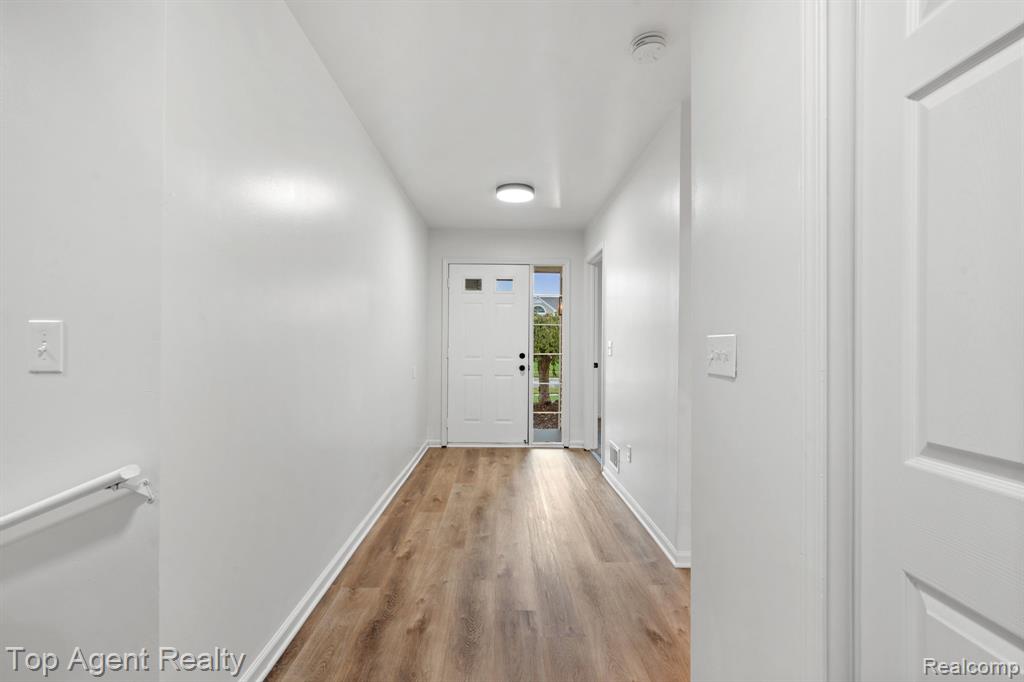 42773 Maude Court, Van Buren, MI 48111 — Photo 18