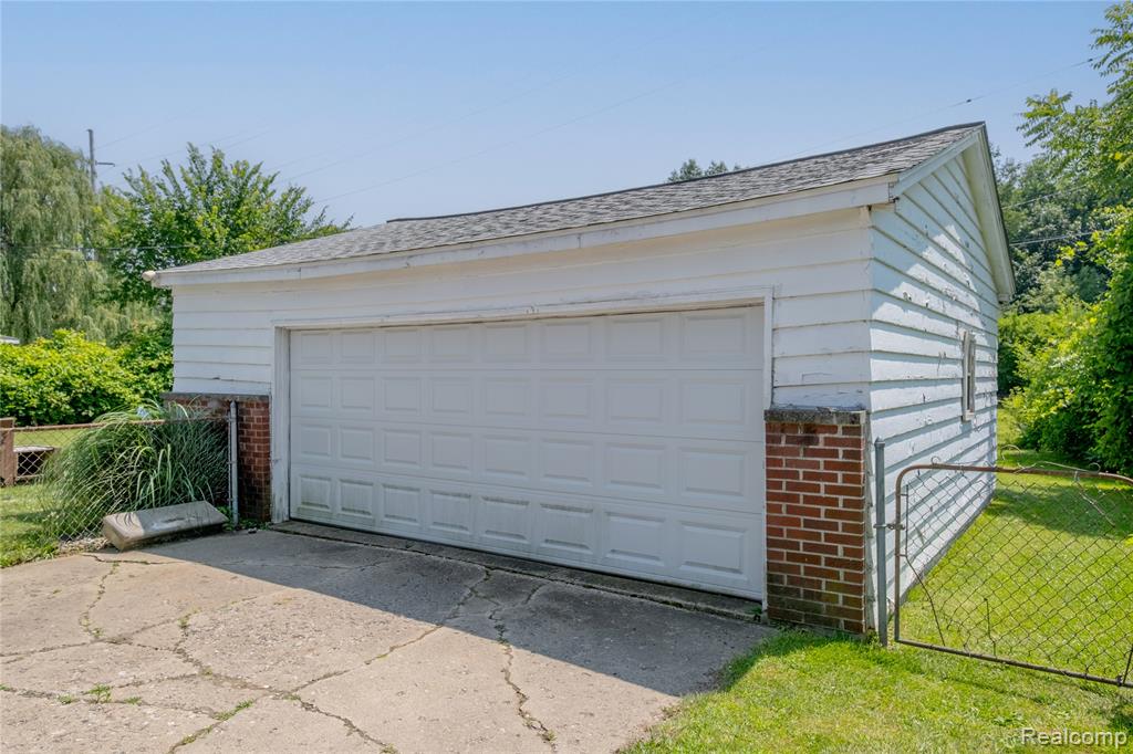 911 Worchester Drive, Fenton, MI 48430 — Photo 5