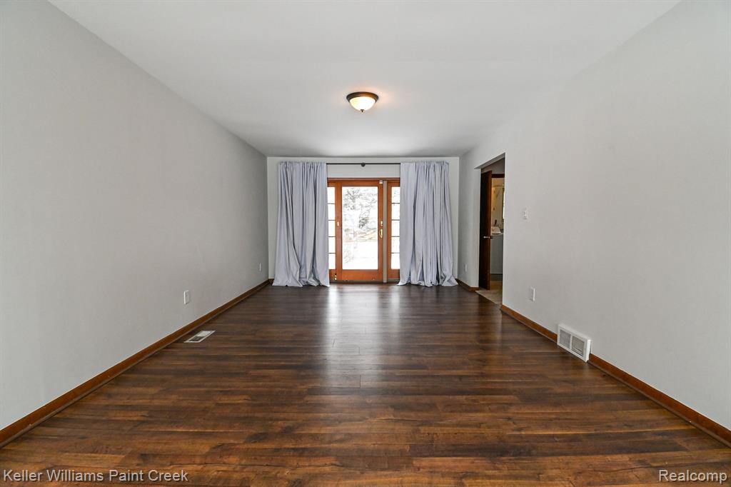8255 WASCHULL Drive, Washington, MI — Photo 9