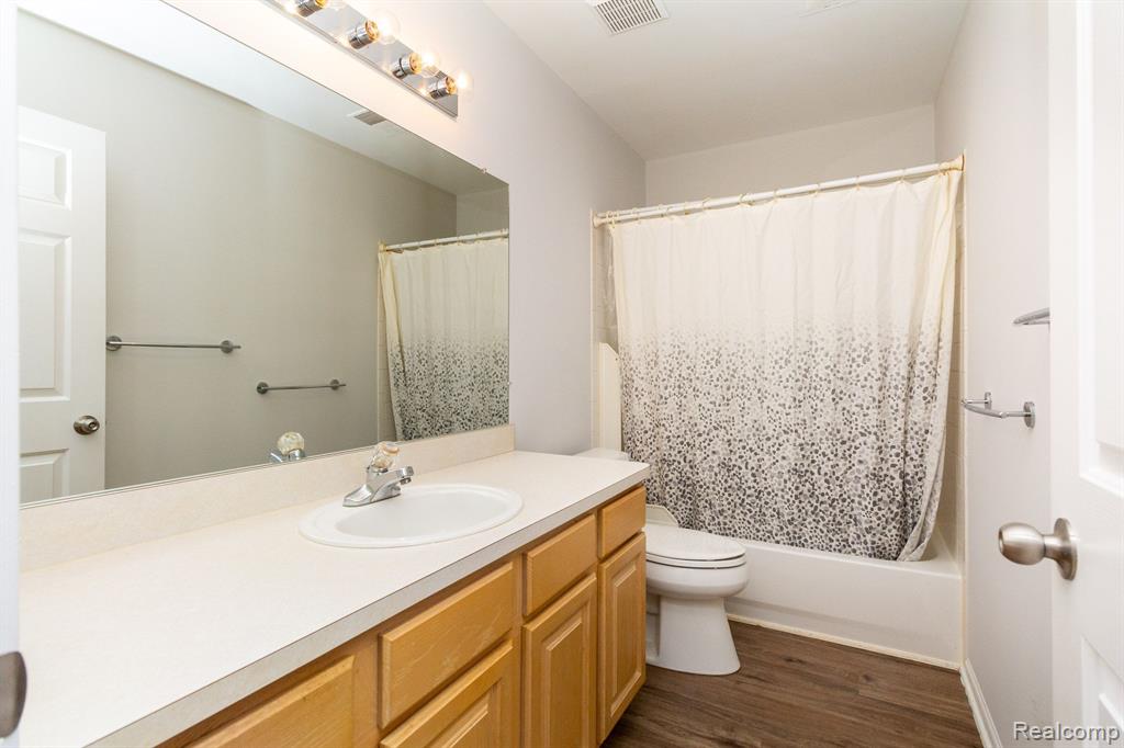 23278 Stromp Court, Trenton, MI 48183 — Photo 17