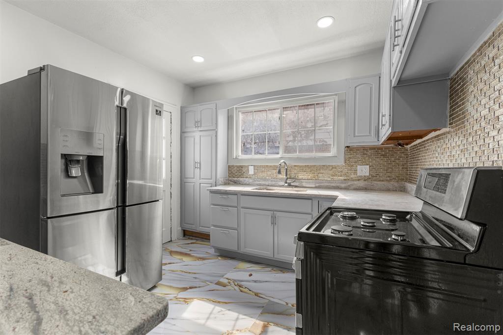 7830 Miller Road, Dearborn, MI 48126 — Photo 16
