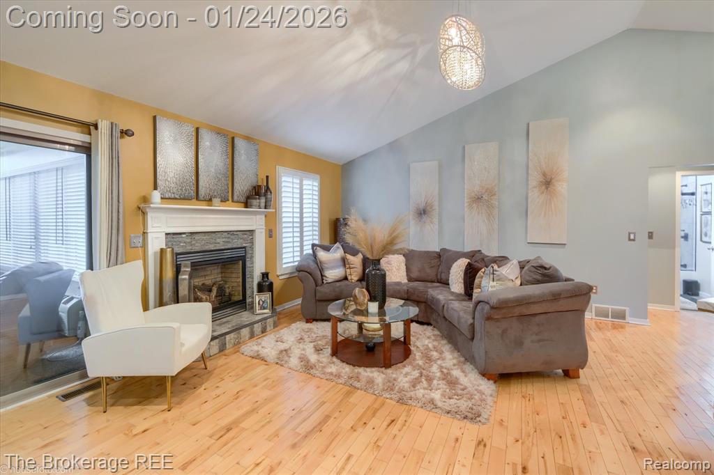 7095 Woods West Drive, Flushing, MI 48433 — Photo 16