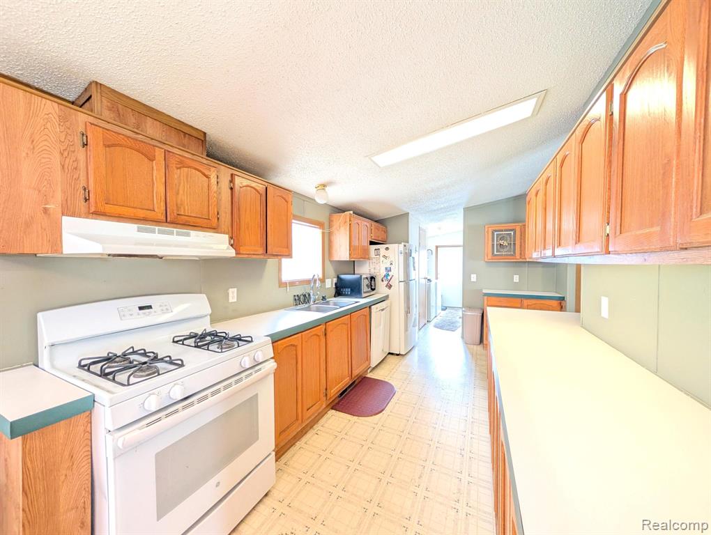 11413 Harbor Cove, Fenton, MI 48430 — Photo 6