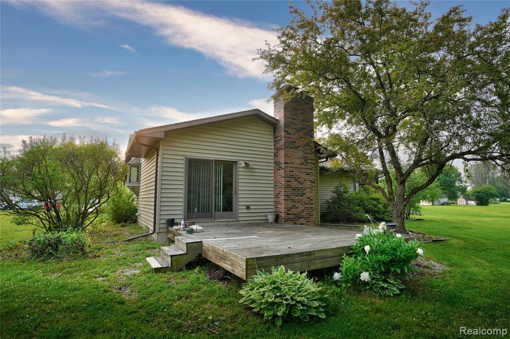 6247 King Arthur Court, Swartz Creek, MI 48473 — Photo 9