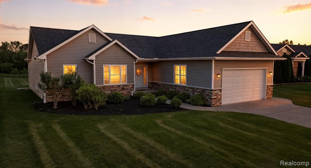 5606 Chatham Lane, Grand Blanc, MI 48439 — Photo 2