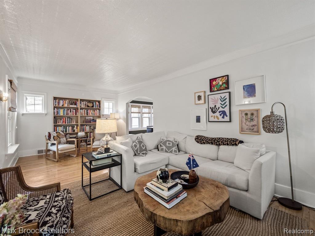 913 MAPLEGROVE Avenue, Royal Oak, MI 48067 — Photo 9