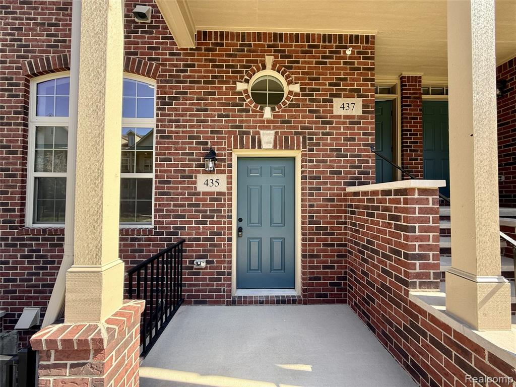 435 Village Drive, Walled Lake, MI 48390 — Photo 5