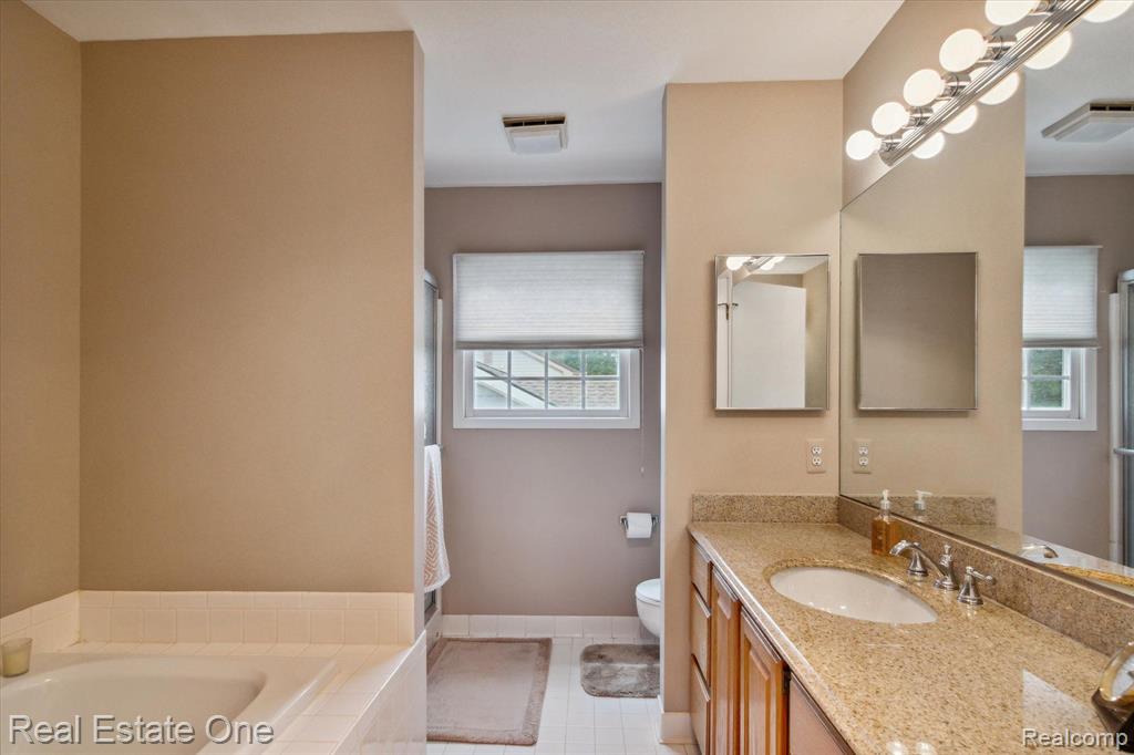 41694 KENILWORTH Lane, Novi, MI 48377 — Photo 24