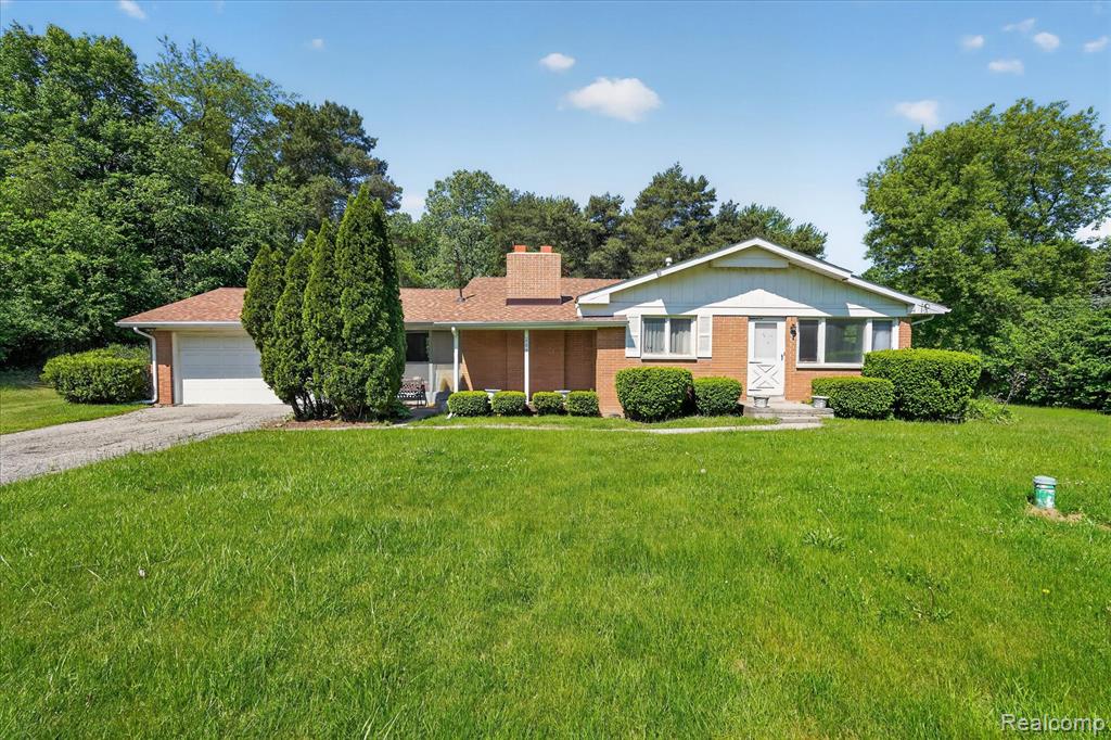 2091 N Irish Road, Davison, MI 48423