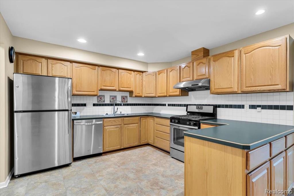 778 Troywood Drive, Troy, MI 48083 — Photo 10