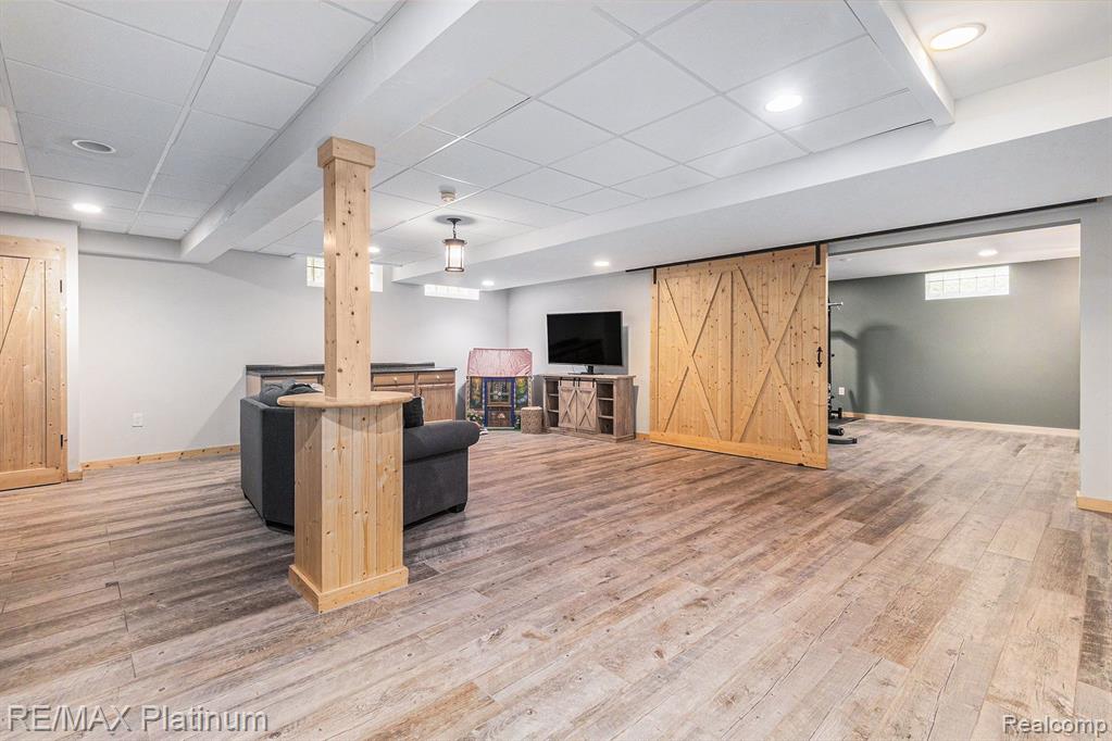 1055 WOODVALE, Milford, MI 48381 — Photo 21
