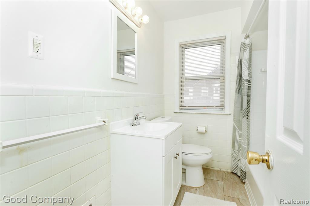 20747 Caledonia Avenue, Hazel Park, MI 48030 — Photo 18