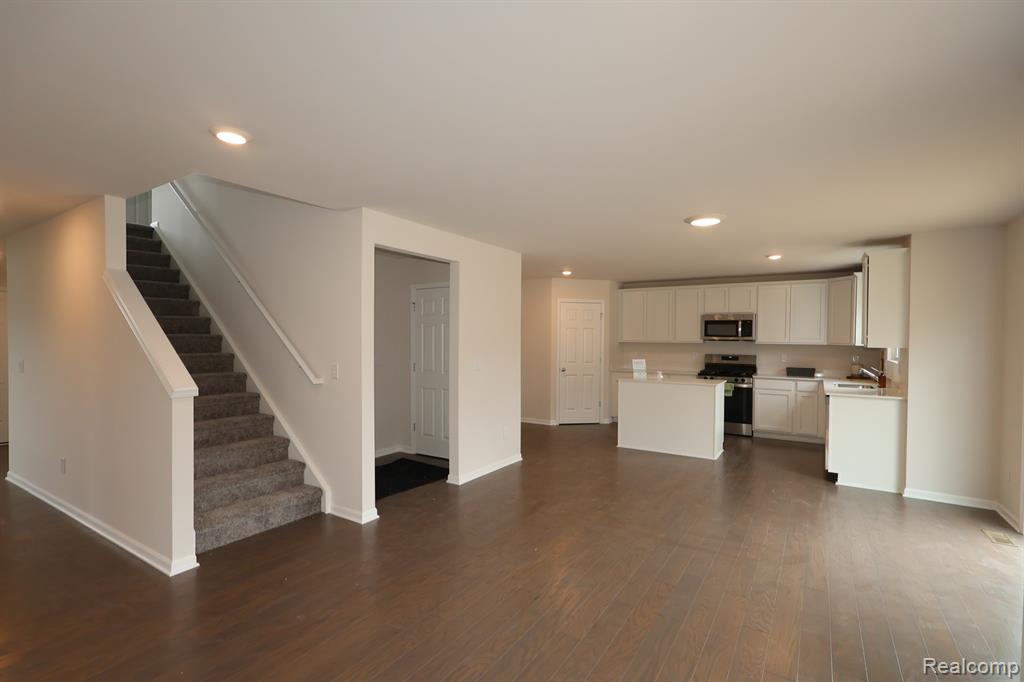 4254 Cedar Lane, Grand Blanc, MI 48439 — Photo 4
