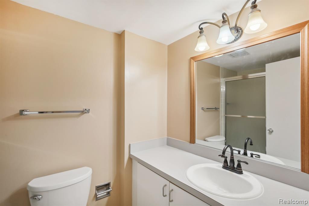 555 E WILLIAM Street, 2G, Ann Arbor, MI 48104 — Photo 8