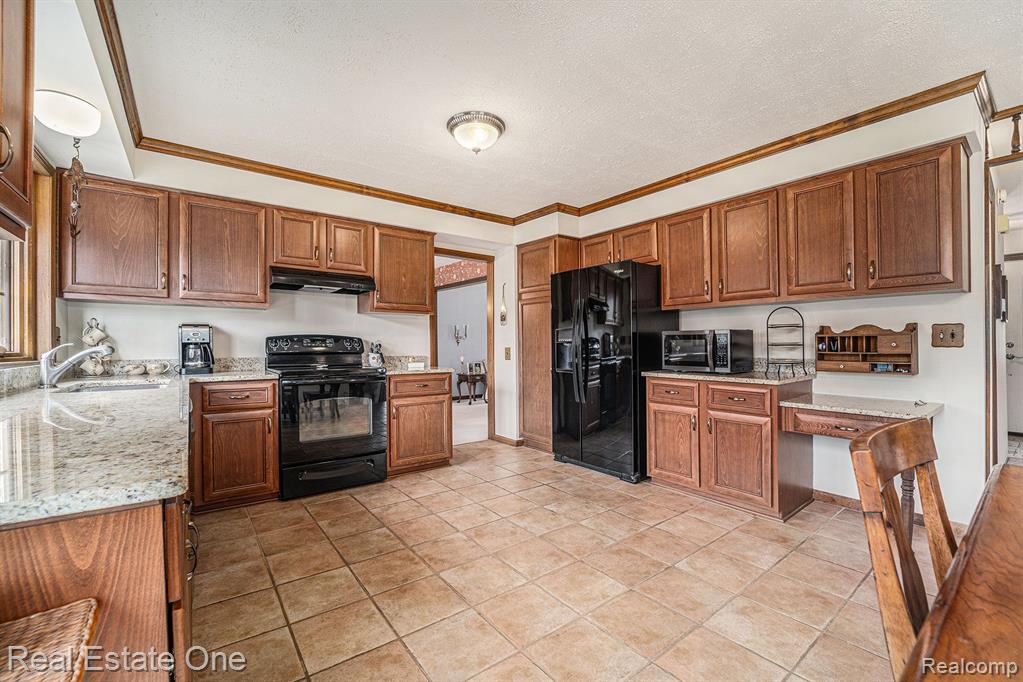 5367 LANGLEWOOD Drive, West Bloomfield, MI — Photo 10