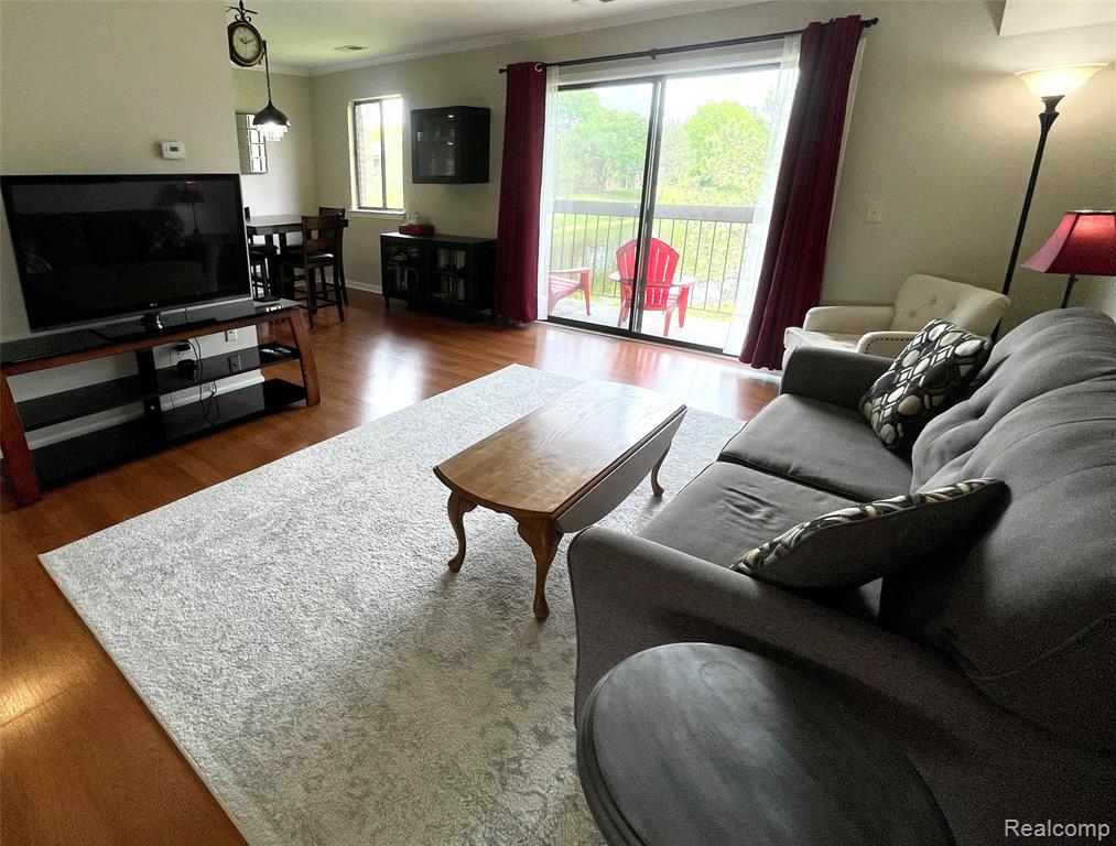 33765 Pondview Circle, Livonia, MI 48152 — Photo 10
